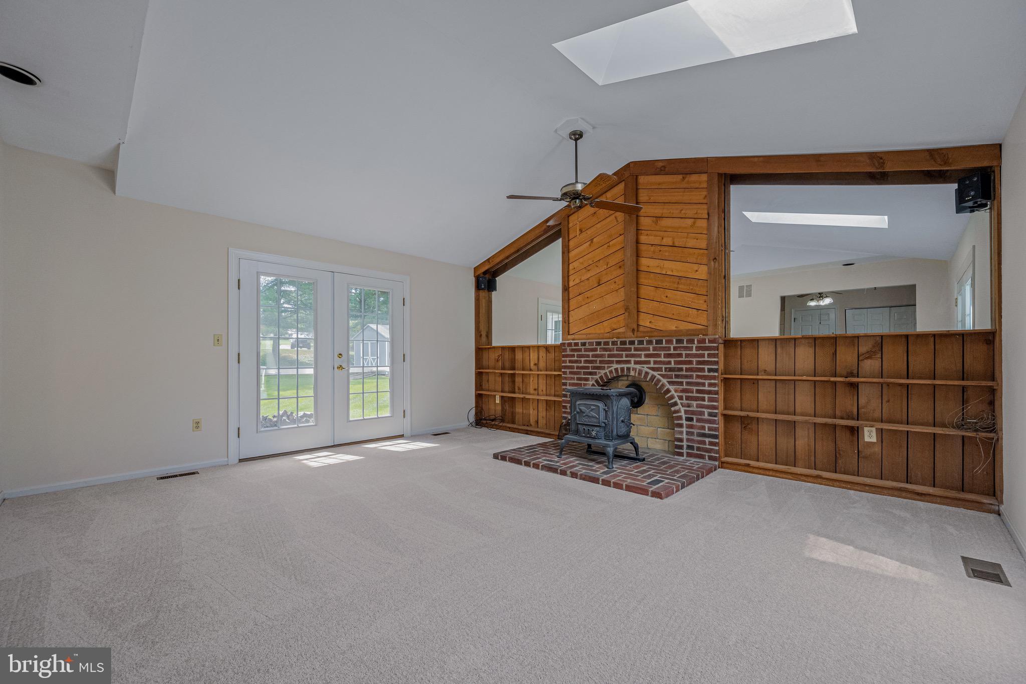 16405 Old Frederick Road Mount Airy, MD 21771 - Photo 13 of 35 Gallery Image 13