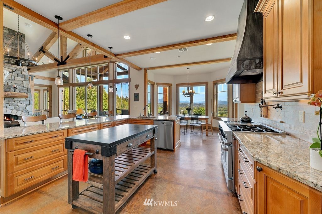 10001 Fay Road Northeast Carnation, WA 98014 - Photo 6 of 40 Gallery Image 6