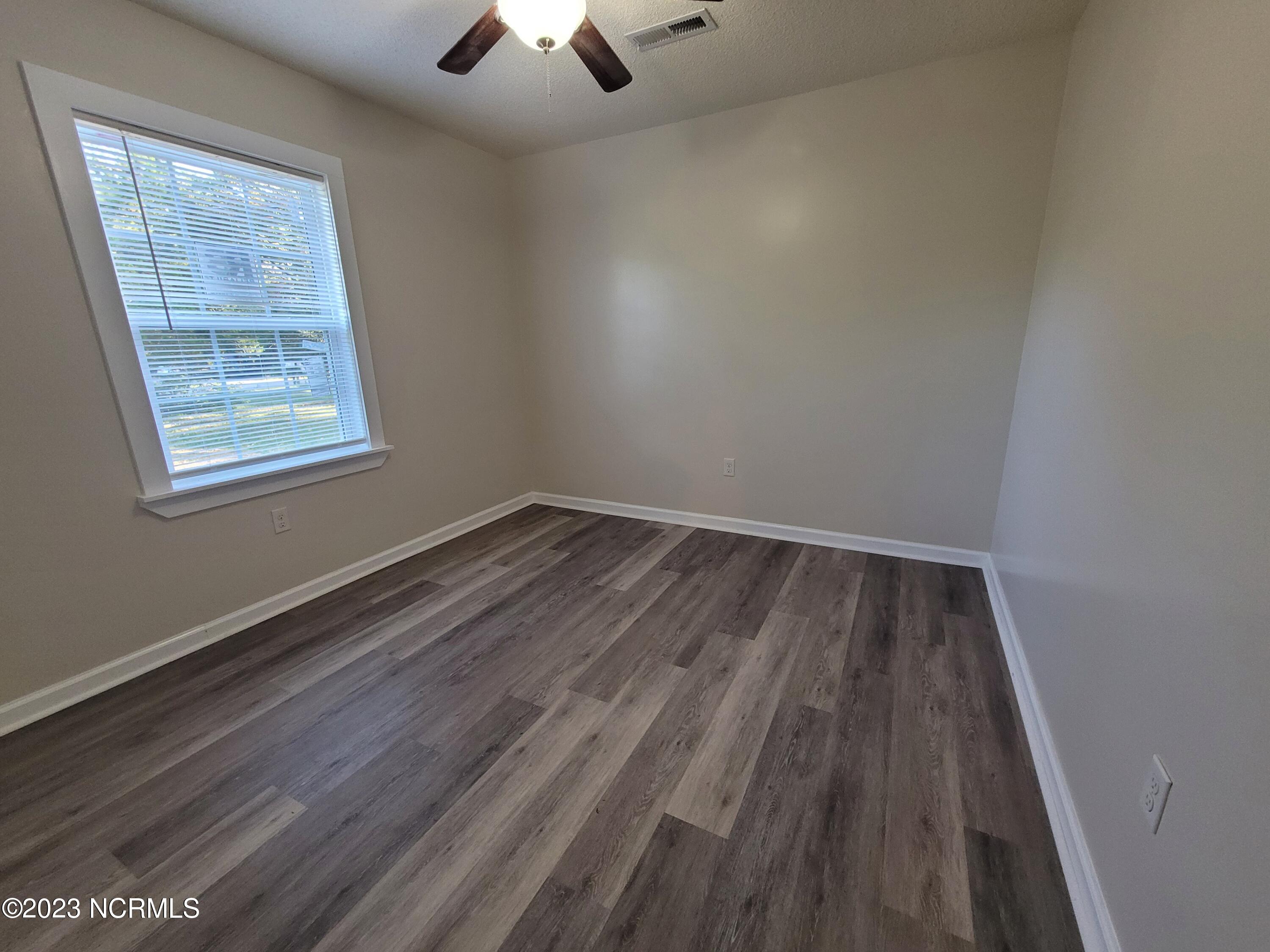 4810 Greenway Avenue Wilmington, NC 28403 - Photo 12 of 19 20231003_085217