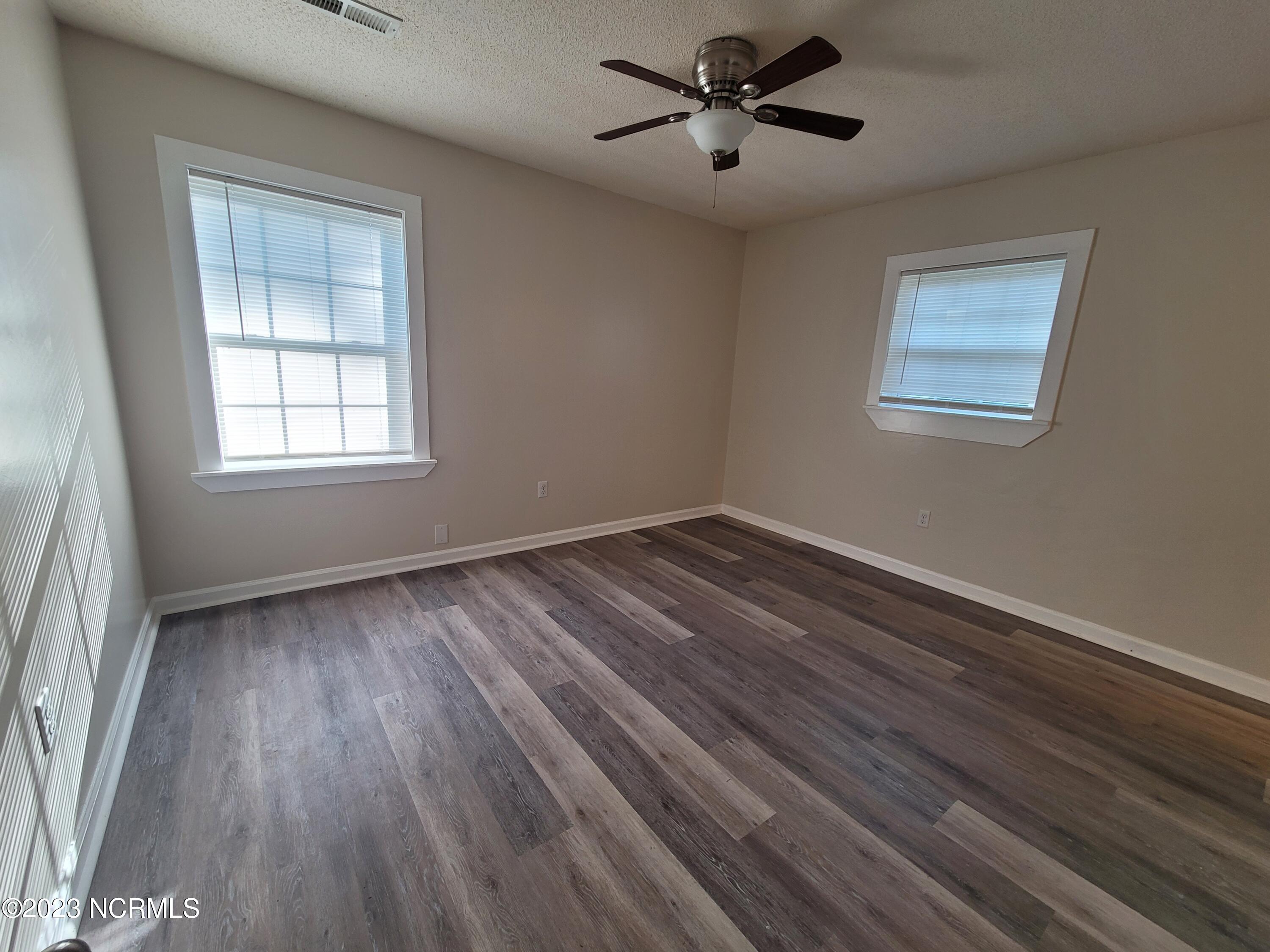 4810 Greenway Avenue Wilmington, NC 28403 - Photo 15 of 19 20231003_085247