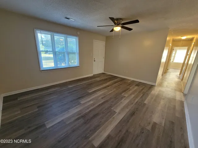 $1,650 | 4810 Greenway Avenue, Wilmington, NC 28403