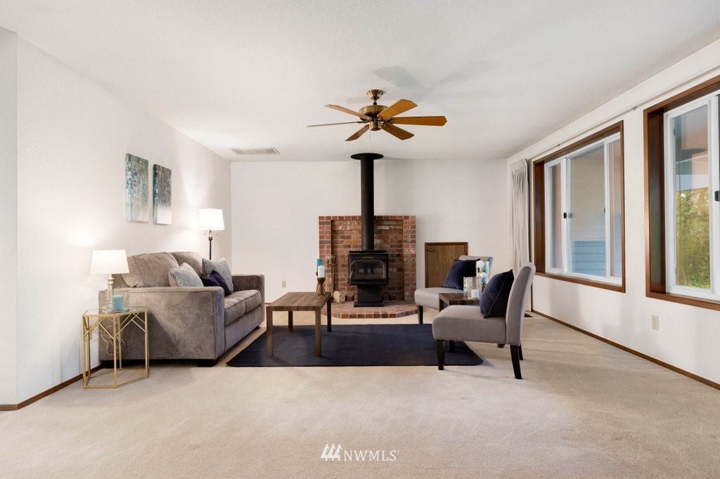 259 Valley Road Oak Harbor, WA 98277 - Photo 5 of 33 Gallery Image 5