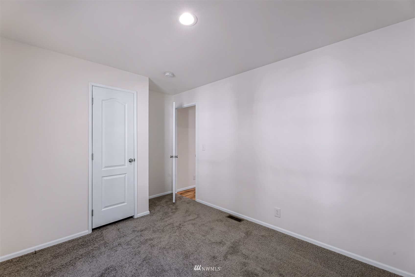 3616 North Red River Road Ferndale, WA 98248 - Photo 20 of 28 a view of room