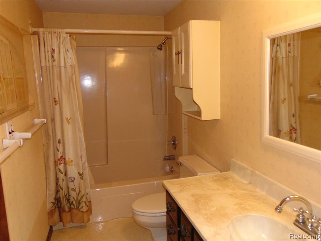 1649 Maple Point Road Beaverton, MI 48612 - Photo 19 of 25