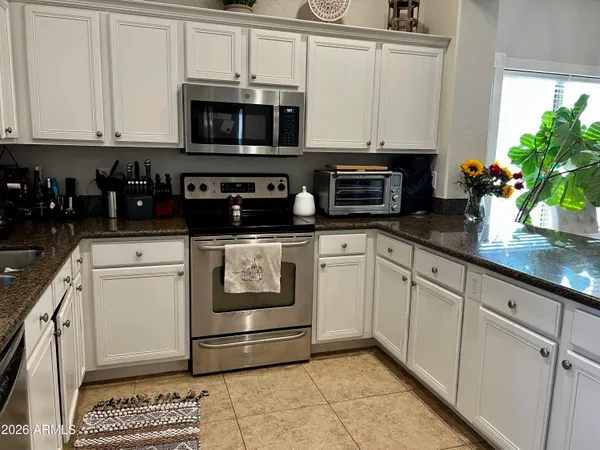 $2,500 | 4053 West Saddlehorn Road, Phoenix, AZ 85083