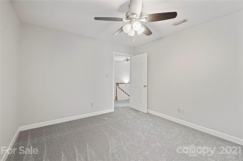 6577 Willowbottom Road Hickory, NC 28602 - Photo 15 of 34 Gallery Image 15