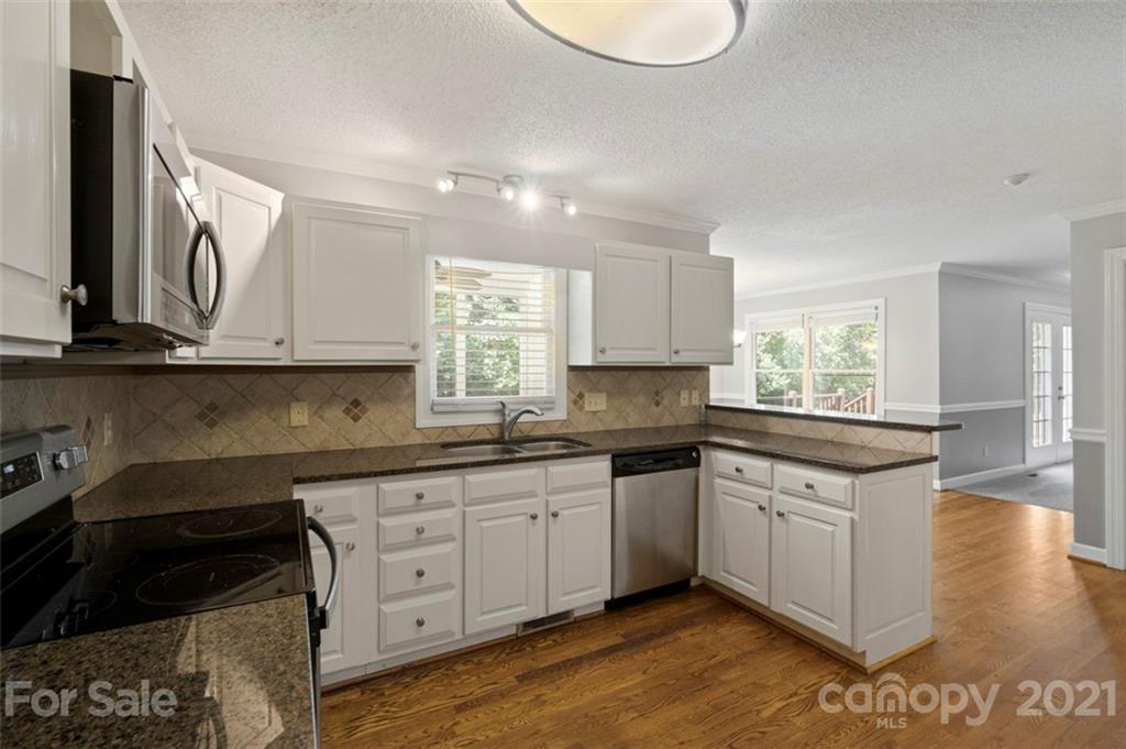 6577 Willowbottom Road Hickory, NC 28602 - Photo 25 of 34 Gallery Image 25