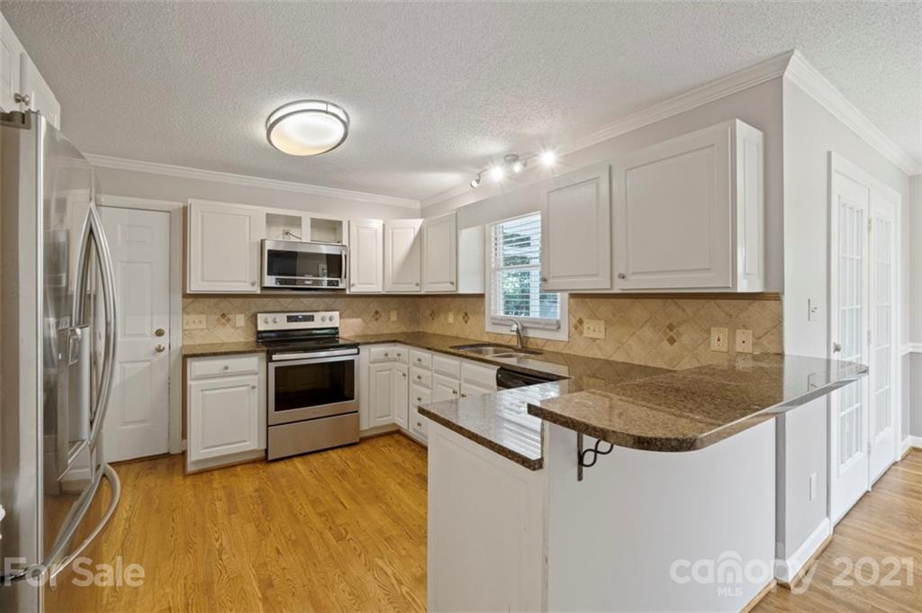 6577 Willowbottom Road Hickory, NC 28602 - Photo 27 of 34 Gallery Image 27