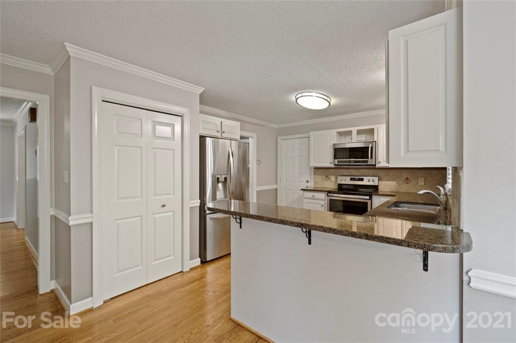 6577 Willowbottom Road Hickory, NC 28602 - Photo 28 of 34 Gallery Image 28