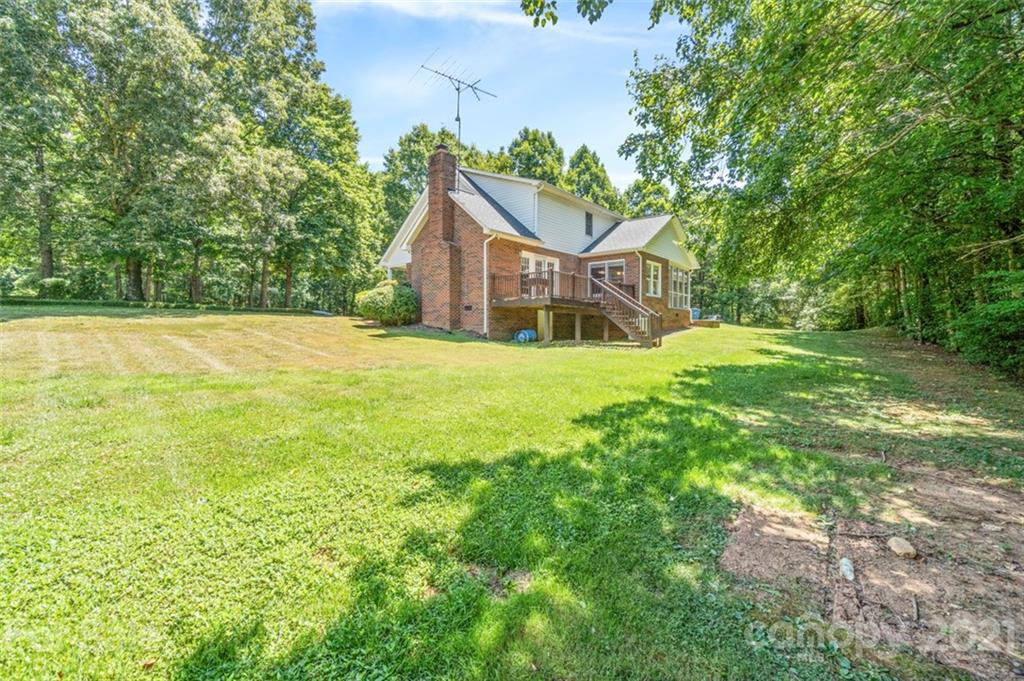 6577 Willowbottom Road Hickory, NC 28602 - Photo 4 of 34 Gallery Image 4