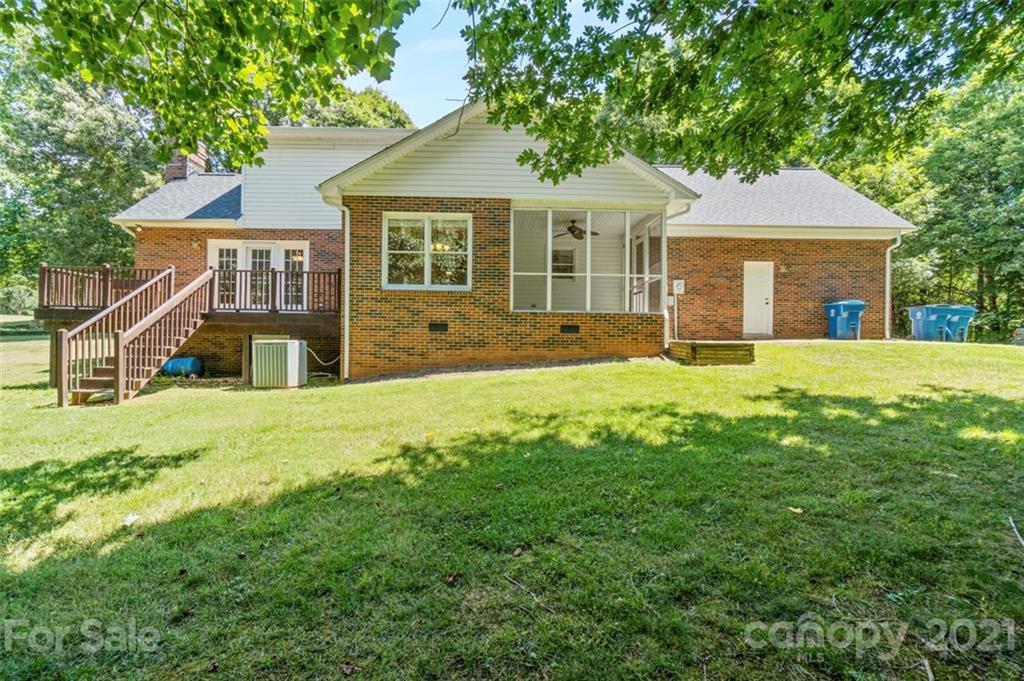 6577 Willowbottom Road Hickory, NC 28602 - Photo 5 of 34 Gallery Image 5