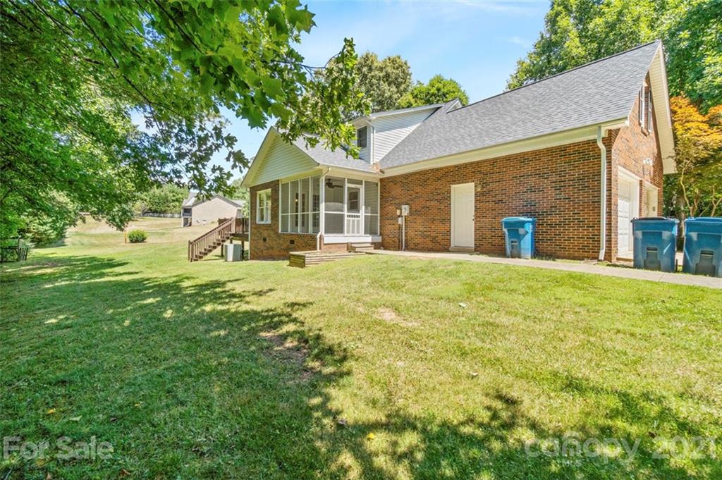 6577 Willowbottom Road Hickory, NC 28602 - Photo 6 of 34 Gallery Image 6