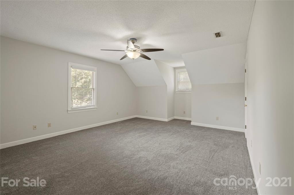 6577 Willowbottom Road Hickory, NC 28602 - Photo 9 of 34 Gallery Image 9