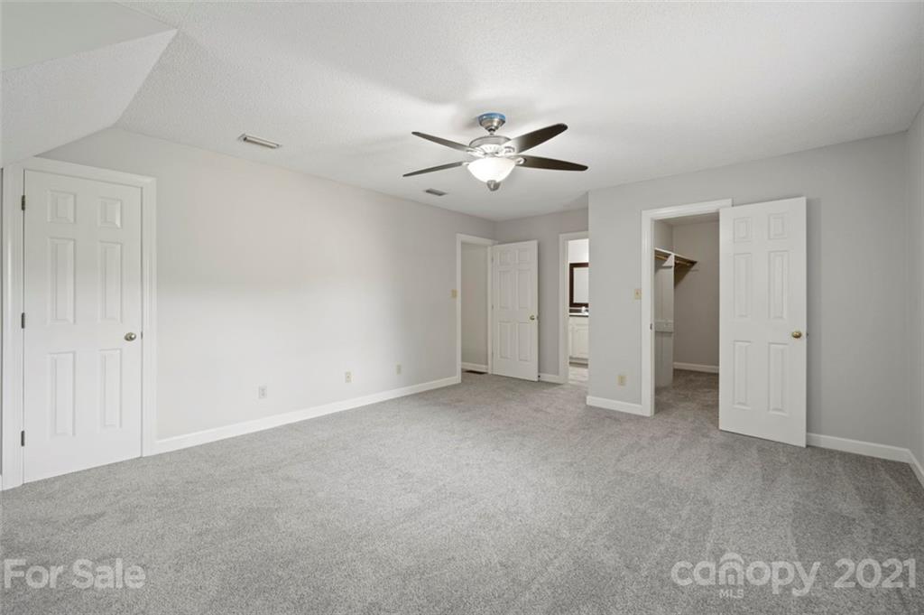 6577 Willowbottom Road Hickory, NC 28602 - Photo 10 of 34 Gallery Image 10