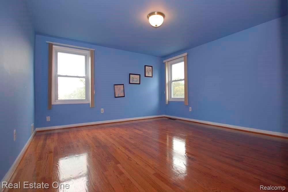 33926 Old Timber Road Farmington, MI 48331 - Photo 16 of 24 Bedroom No.4
