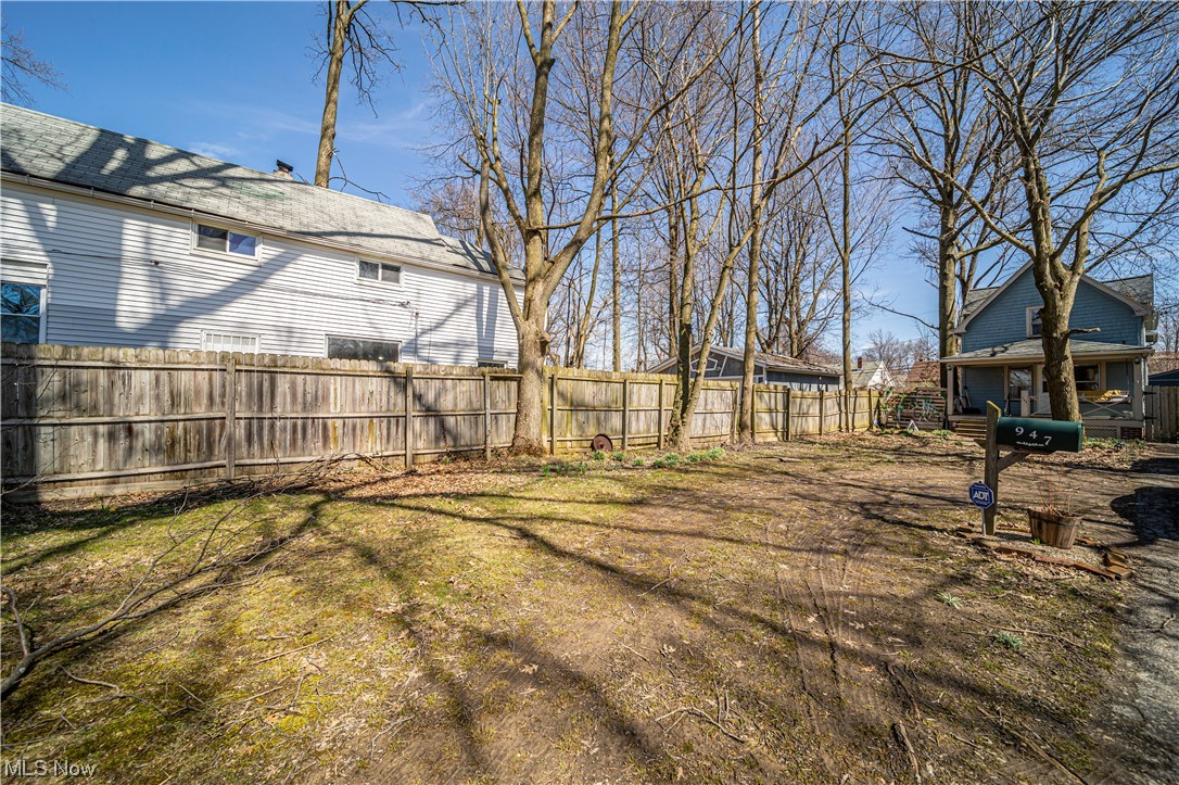 947 Woodview Road Cleveland, OH 44121 - Photo 27 of 27