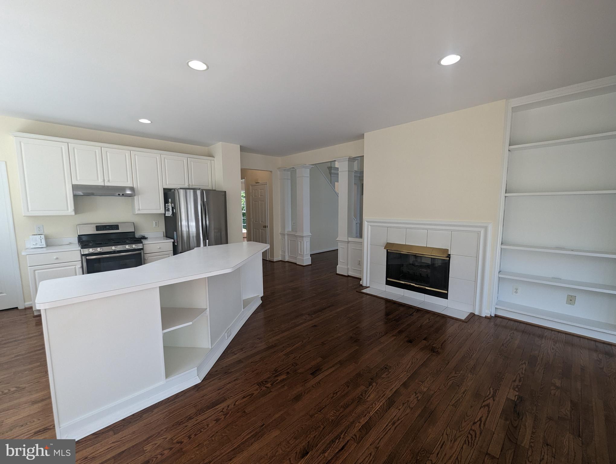 47588 Compton Circle Sterling, VA 20165 - Photo 11 of 38