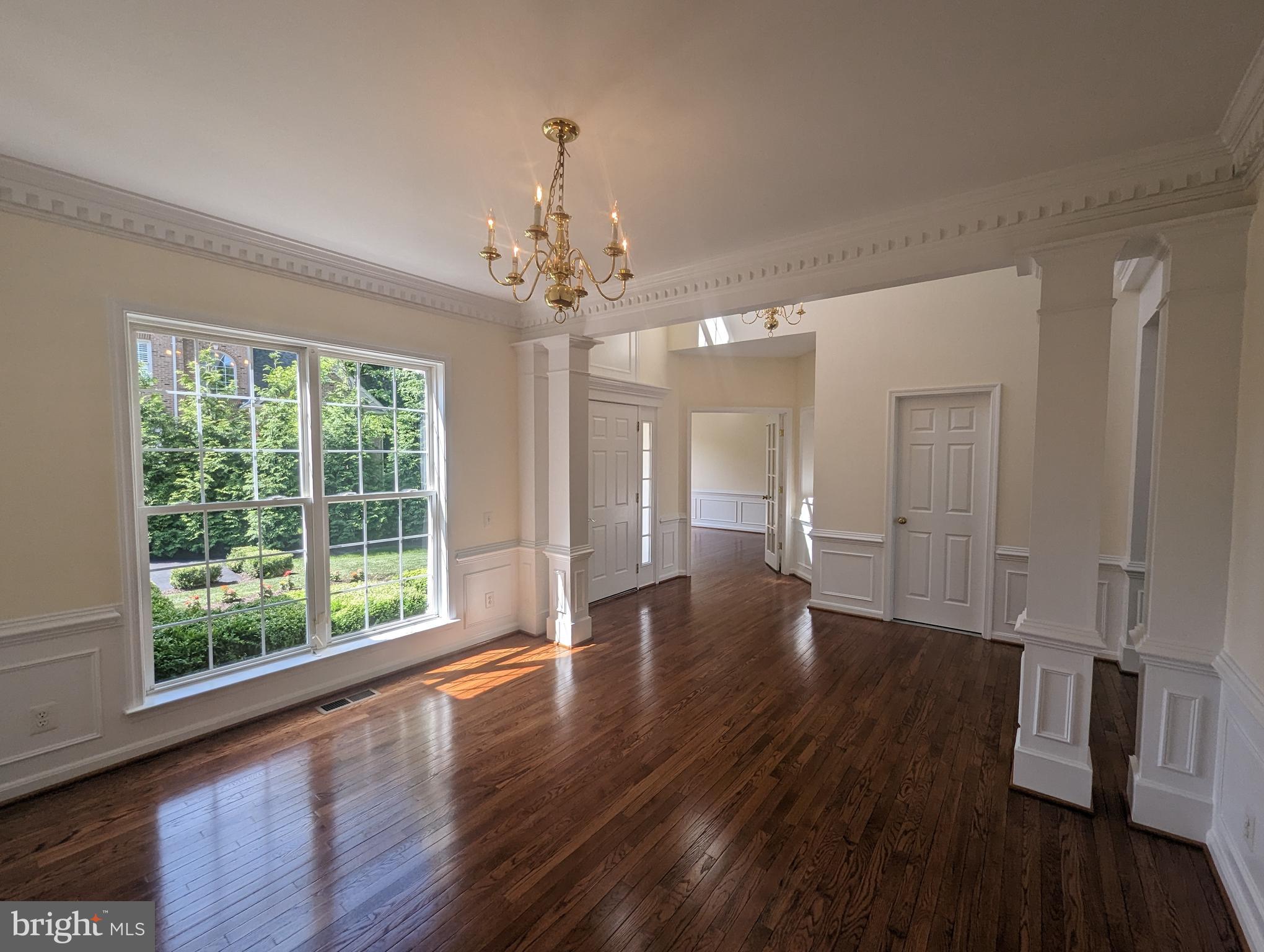 47588 Compton Circle Sterling, VA 20165 - Photo 16 of 38 Dining Room