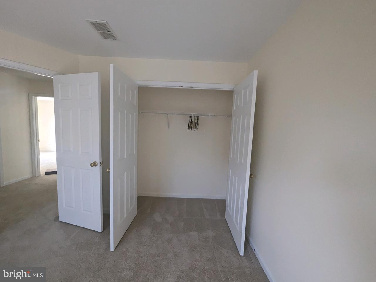 47588 Compton Circle Sterling, VA 20165 - Photo 29 of 38 Bedroom 4 Closet