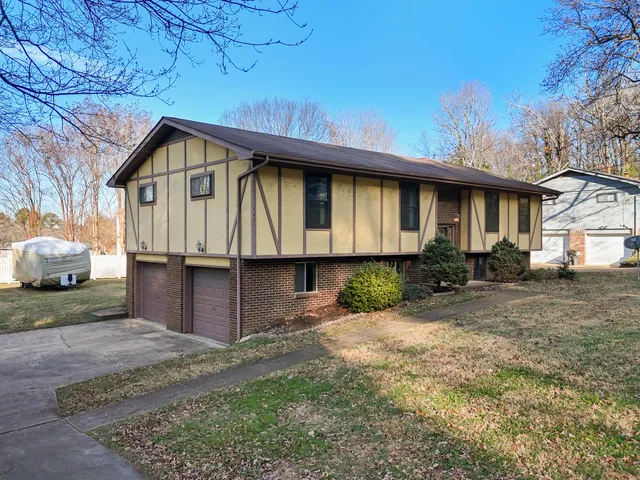 $299,900 | 909 Chestnut Wood Lane, Chattanooga, TN 37421