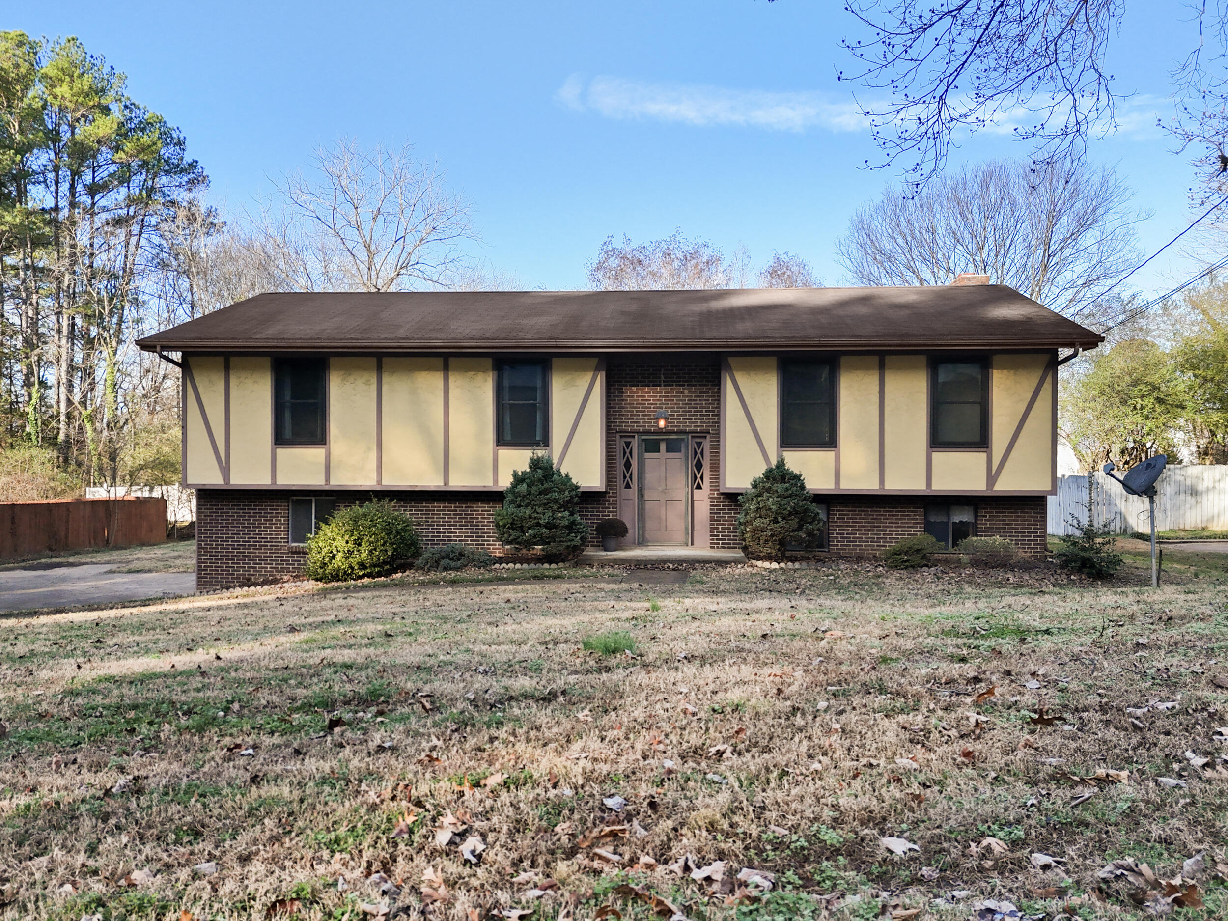 909 Chestnut Wood Lane Chattanooga, TN 37421 - Photo 2 of 30 dji_20251229232544_0215_d