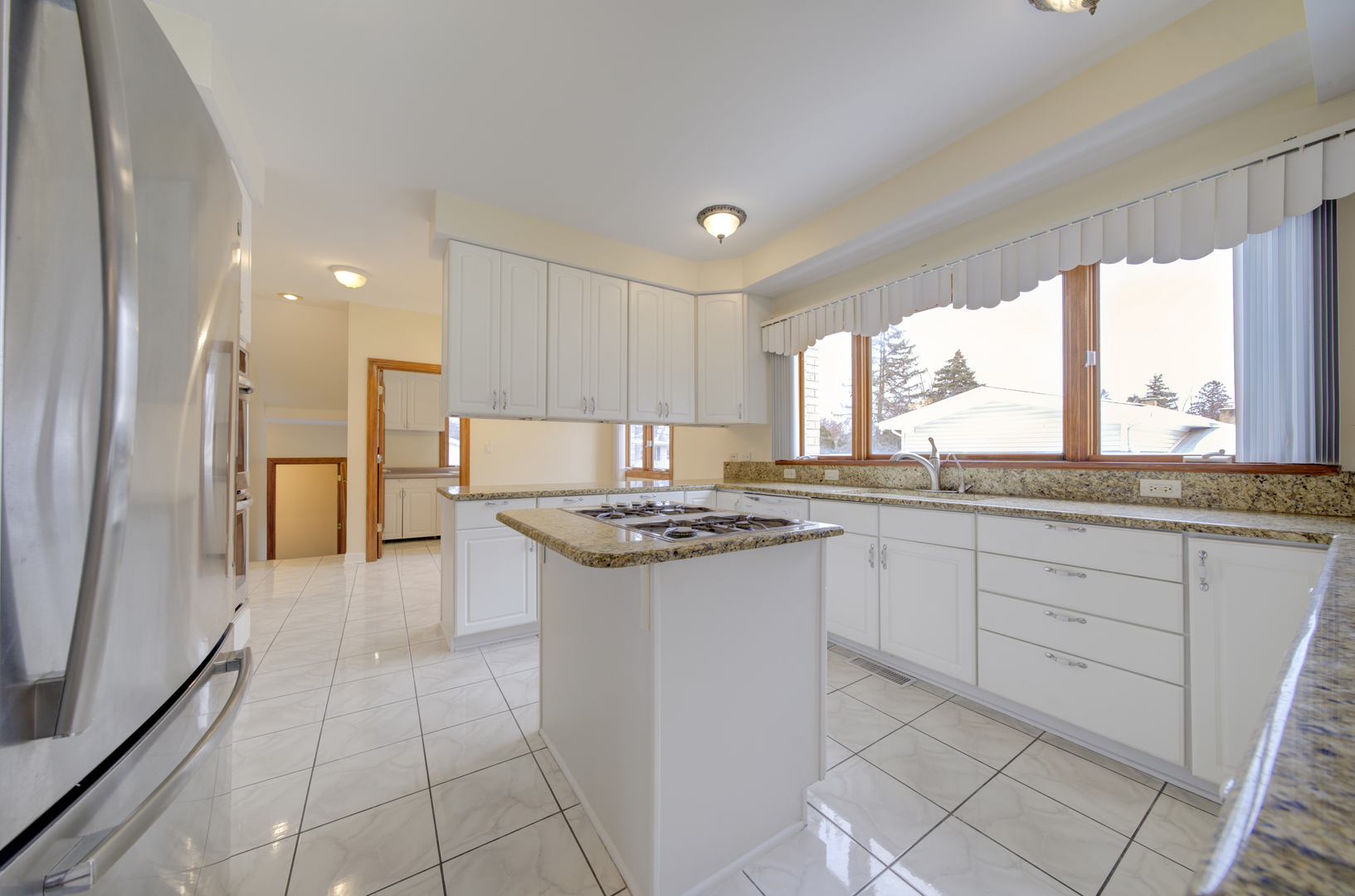 11 North County Line Road Hinsdale, IL 60521 - Photo 9 of 33