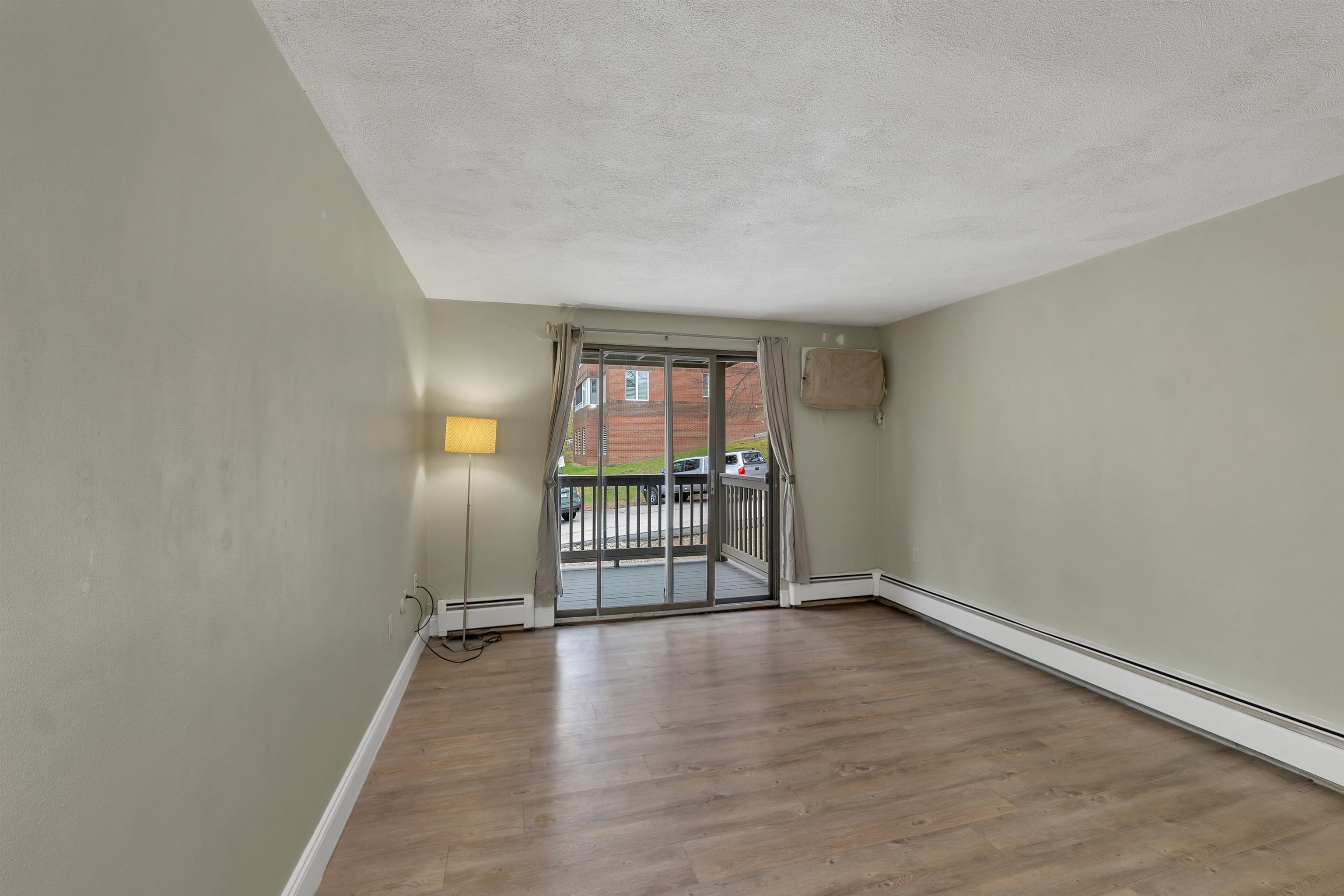 31 Andrew Street, Unit 19 Manchester, NH 03104 - Photo 6 of 22