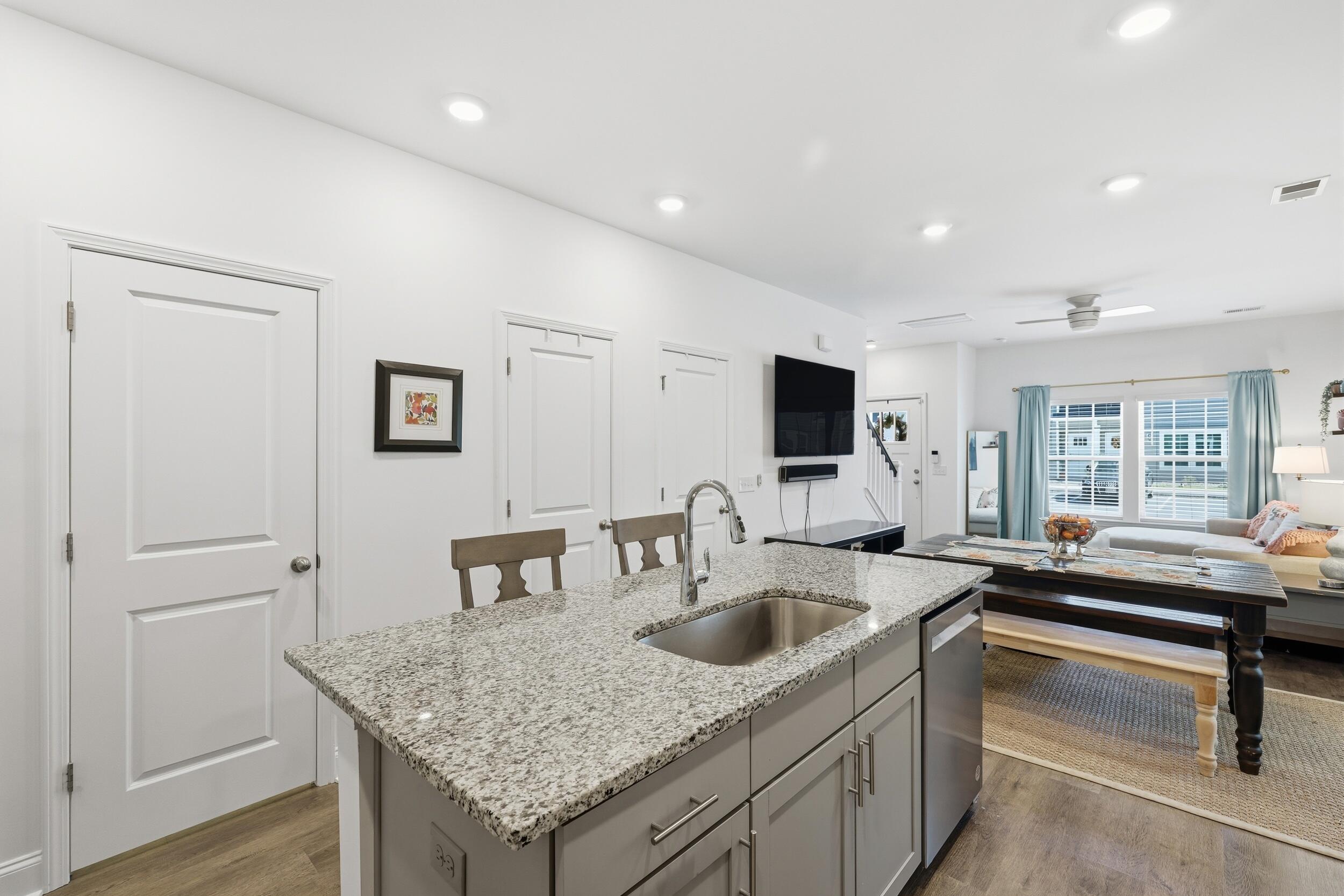 401 Twin Rivers Drive Charleston, SC 29492 - Photo 13 of 31 16