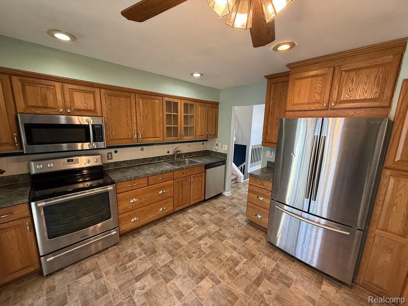 4733 Nathan West Sterling Heights, MI 48310 - Photo 3 of 25