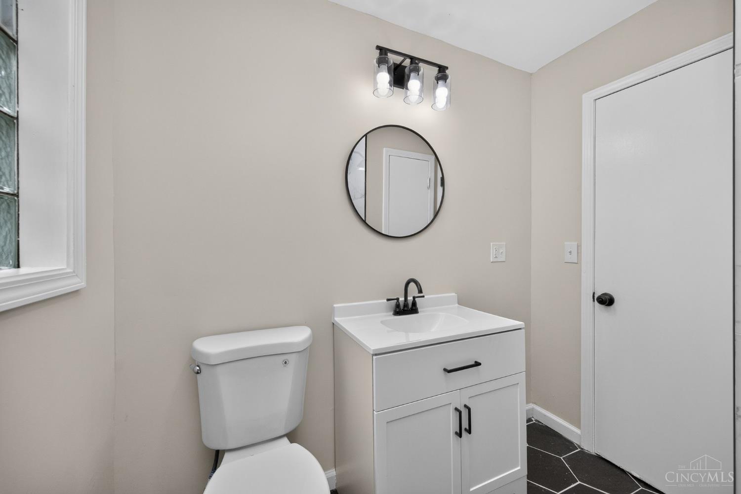 8957 Plainfield Road Cincinnati, OH 45236 - Photo 20 of 40