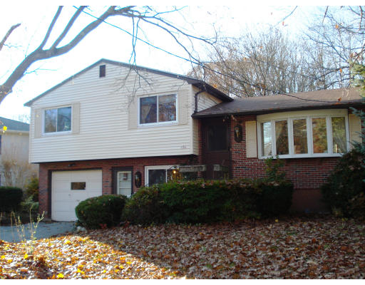 131 Stony Brook Road Framingham, MA 01702 - Photo 1 of 8 Gallery Image 1