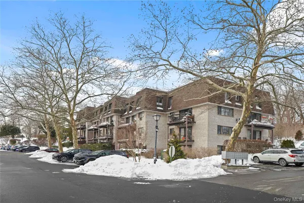 $495,000 | 616 Kemeys Avenue, Unit 616, Briarcliff Manor, NY 10510