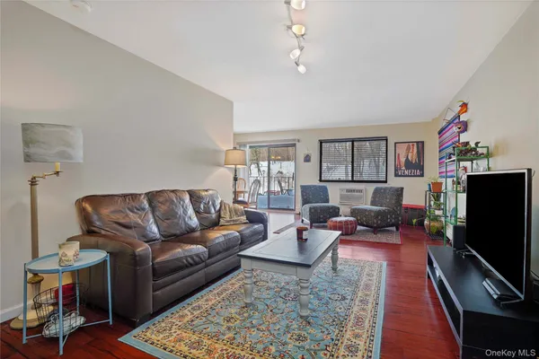 $495,000 | 616 Kemeys Avenue, Unit 616, Briarcliff Manor, NY 10510