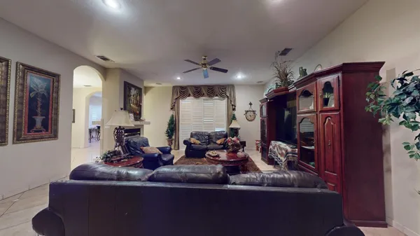 $1,500,000 | 22095 Highway 120, Escalon, CA 95320