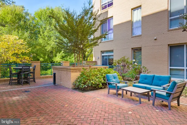 $440,000 | 2200 North Westmoreland Street, Unit 202, Arlington, VA 22213