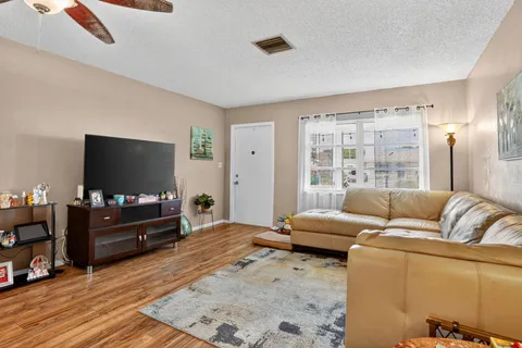 $398,900 | 9806 Northwest 71st Street, Tamarac, FL 33321