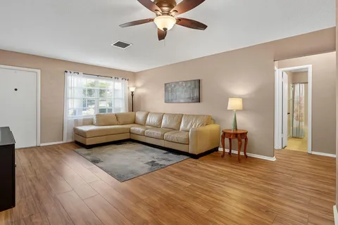 $398,900 | 9806 Northwest 71st Street, Tamarac, FL 33321