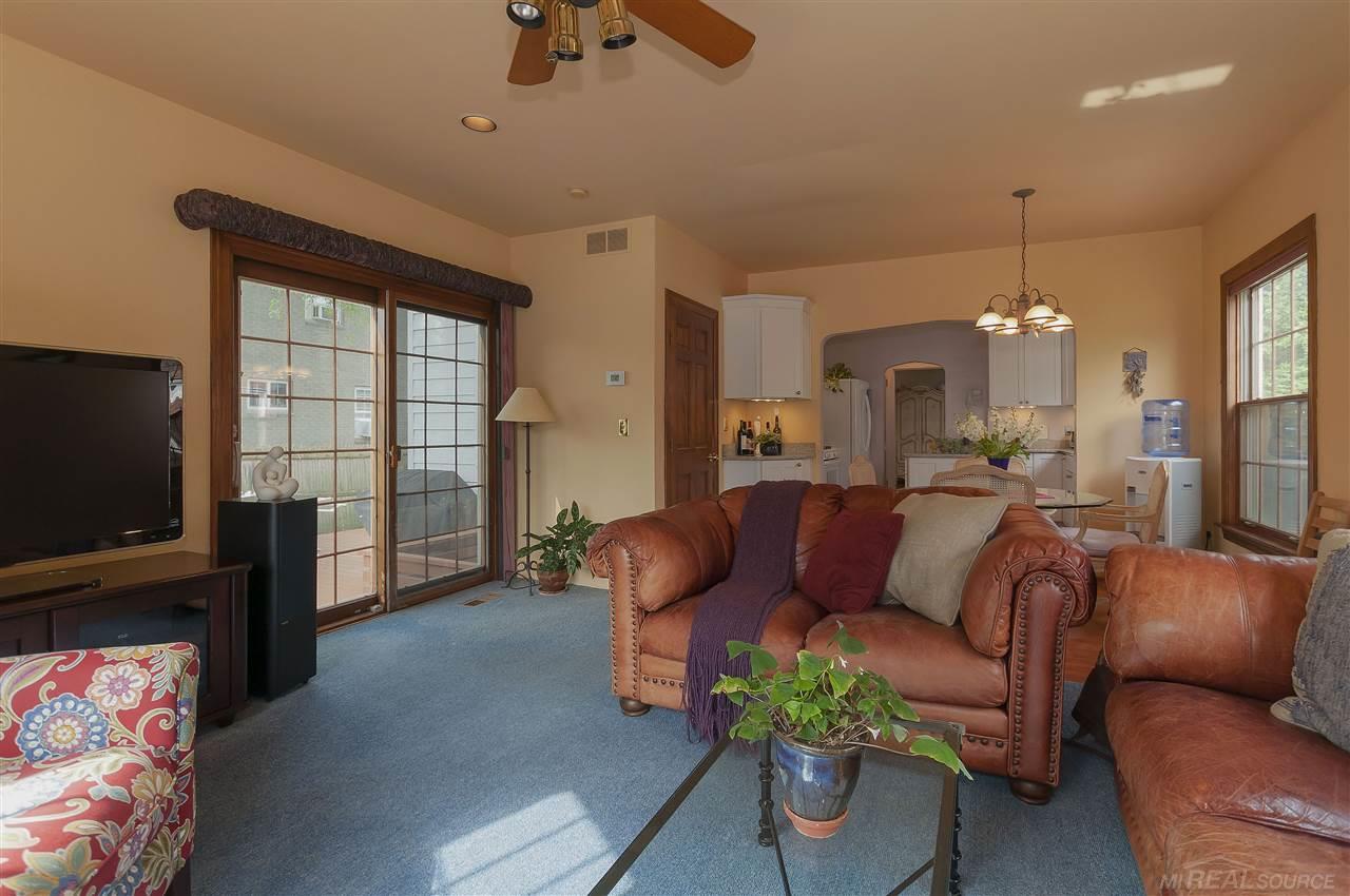 953 Lincoln Road Grosse Pointe, MI 48230 - Photo 13 of 32 31349669-12.JPG