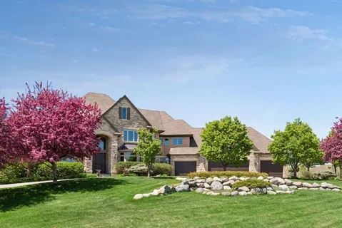 $2,350,000 | 225 Calamus Circle, Medina, MN 55340