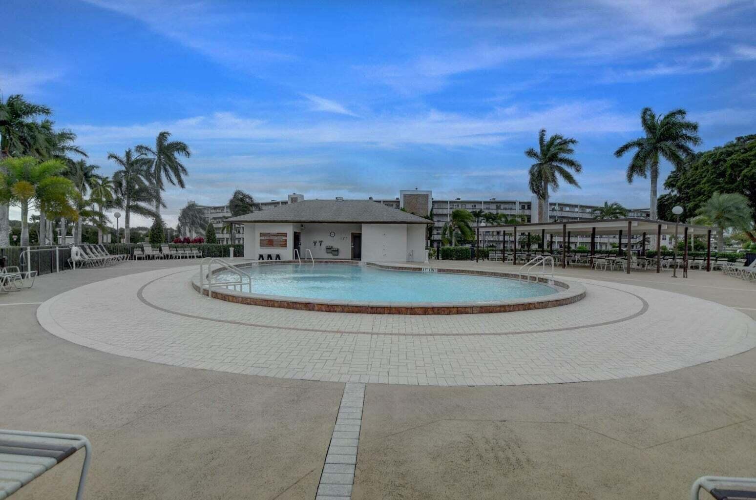 4037 Hythe A Boca Raton, FL 33434 - Photo 10 of 34 Hythe Pool