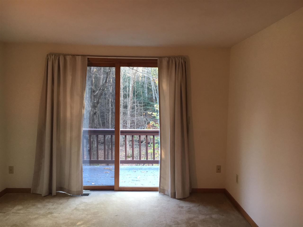 28 Kirriemuir Road Stratham, NH 03885 - Photo 21 of 38