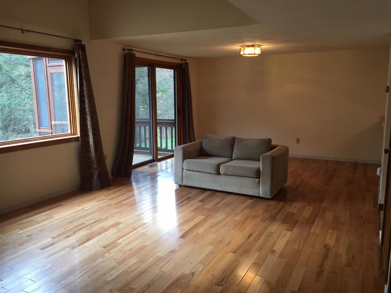 28 Kirriemuir Road Stratham, NH 03885 - Photo 8 of 38