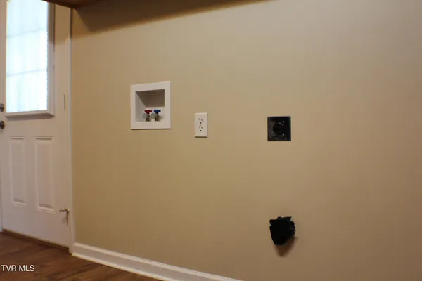 $1,050 | 730 Sir Echo Drive, Unit 8, Kingsport, TN 37663