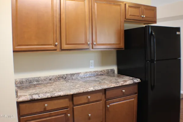 $1,050 | 730 Sir Echo Drive, Unit 8, Kingsport, TN 37663