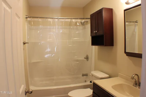 $1,050 | 730 Sir Echo Drive, Unit 8, Kingsport, TN 37663