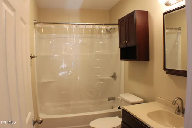 $1,050 | 730 Sir Echo Drive, Unit 8, Kingsport, TN 37663