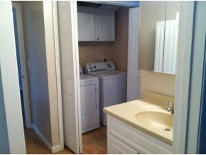 924-922 Bayless Road Jonesborough, TN 37659 - Photo 22 of 24 Garage Home Bath Laundry