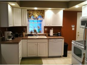 924-922 Bayless Road Jonesborough, TN 37659 - Photo 3 of 24 House Kitchen