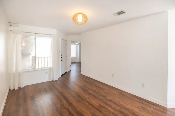$1,350 | 1740 Timber Ridge Road, Unit 128, Austin, TX 78741