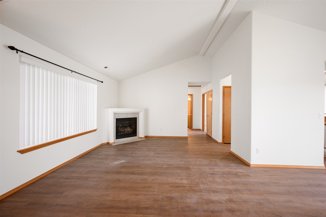 828 North Fox Ridge Road Medical Lake, WA 99022 - Photo 4 of 19 Gallery Image 4